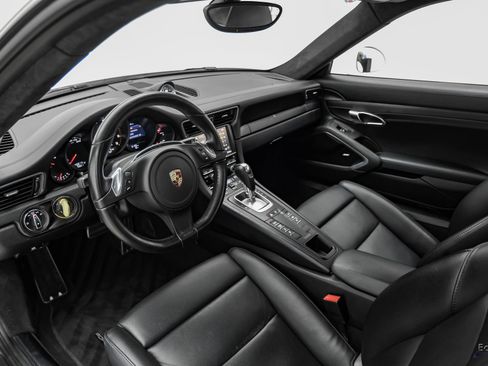 Used 2015 Porsche 911 Carrera GTS RWD image 3