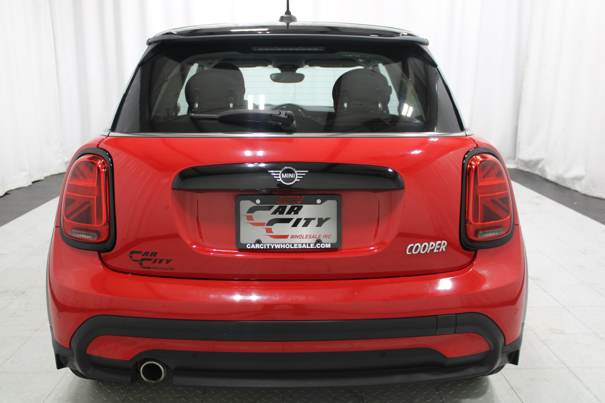 Used 2023 MINI Cooper 2-Door Hardtop FWD image 7