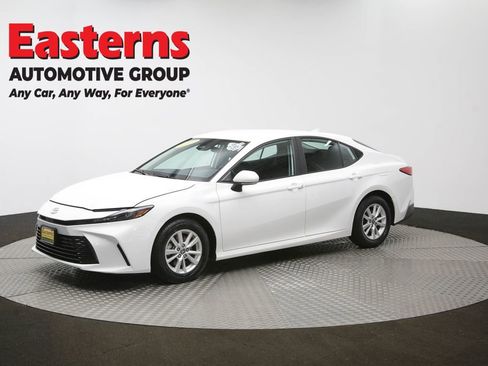 Used 2025 Toyota Camry LE FWD image 57