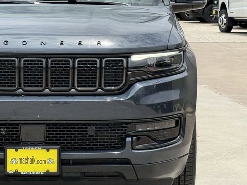 New 2025 Jeep Wagoneer L Series II AWD/4WD image 8