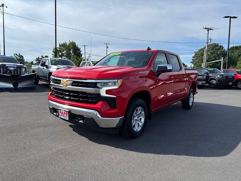 Used 2022 Chevrolet Silverado 1500 LT AWD/4WD image 9