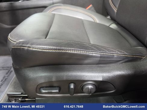 Used 2019 Chevrolet Traverse Premier w/ Driver Confidence II Package image 29