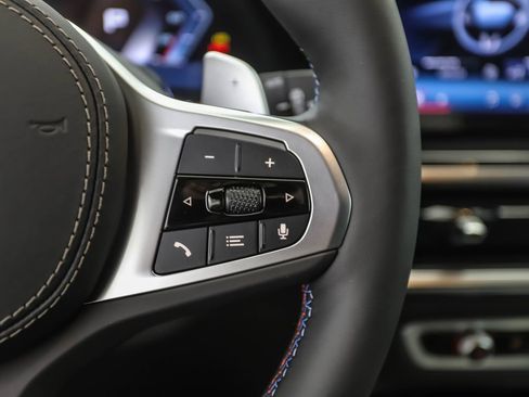 Used 2026 BMW X5 M60i image 13