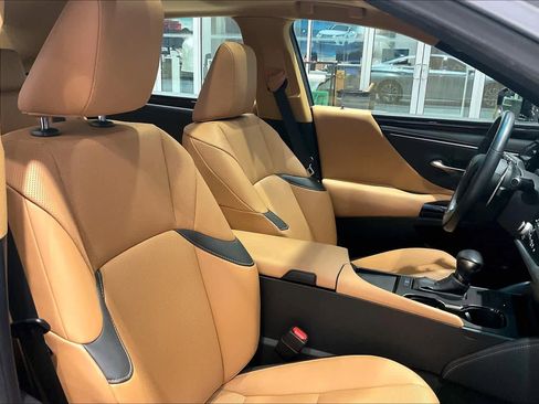 Used 2025 Lexus ES 350 image 9