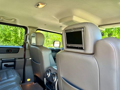 Used 2003 HUMMER H2 w/ Preferred Equipment Group AWD/4WD image 29