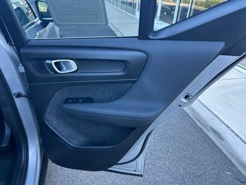 Used 2025 Volvo XC40 B5 Plus AWD/4WD image 12