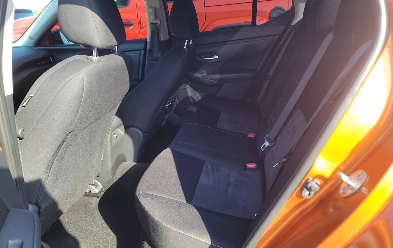 Used 2023 Nissan Sentra SR w/ Electronics Package FWD image 14