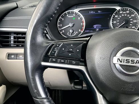 Used 2019 Nissan Altima 2.5 SV FWD image 11