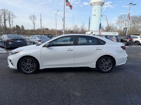 Used 2023 Kia Forte GT-Line w/ GT-Line Technology Package image 2