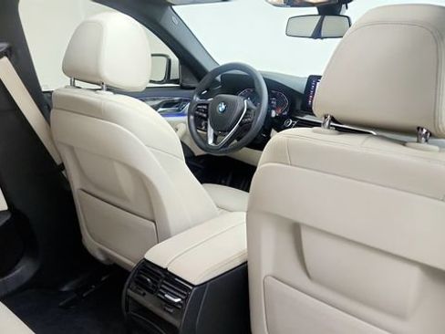 Used 2021 BMW 540i w/ Executive Package RWD image 40