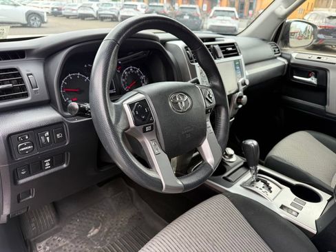 Used 2020 Toyota 4Runner SR5 AWD/4WD image 14
