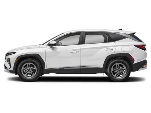 Used 2025 Hyundai Tucson SE FWD image 3