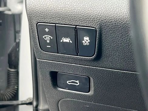 Used 2023 Kia K5 GT-Line image 44