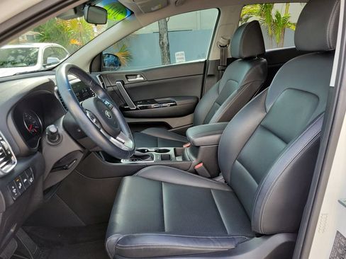 Certified 2021 Kia Sportage EX FWD image 17