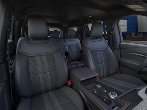 New 2025 Ford Explorer ST-Line w/ ST-Line Street Pack image 11