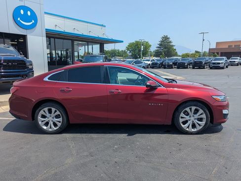 Used 2019 Chevrolet Malibu Premier FWD image 2