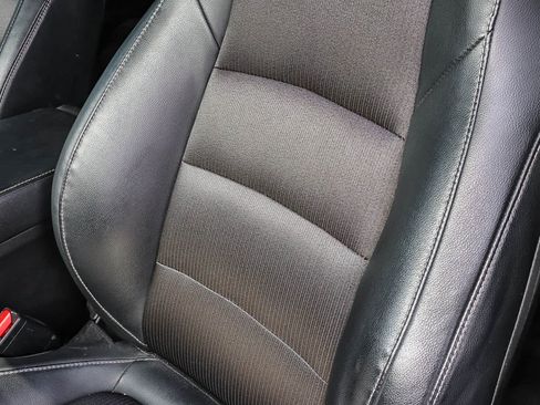 Used 2018 Honda Accord Sport image 25
