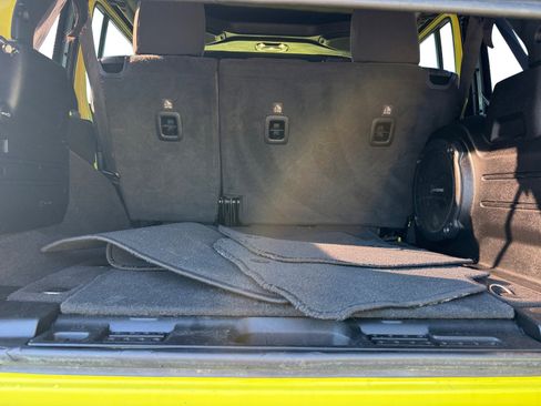 Used 2022 Jeep Wrangler Unlimited Sahara image 17