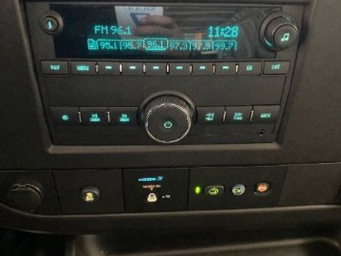 Used 2022 Chevrolet Express 3500 Extended w/ Driver Convenience Package image 19