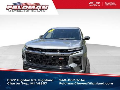 Used 2024 Chevrolet Traverse Z71 w/ Enhanced Driving Package AWD/4WD image 1