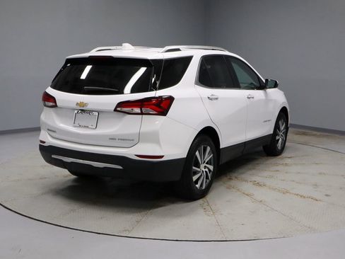 Used 2024 Chevrolet Equinox Premier AWD/4WD image 11