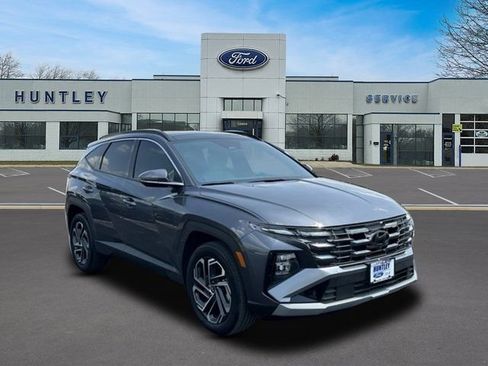 Used 2025 Hyundai Tucson Limited AWD/4WD image 3
