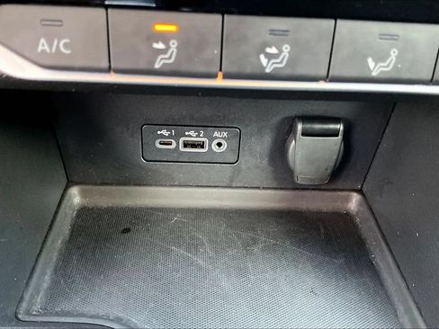 Certified 2023 Nissan Sentra SV FWD image 16
