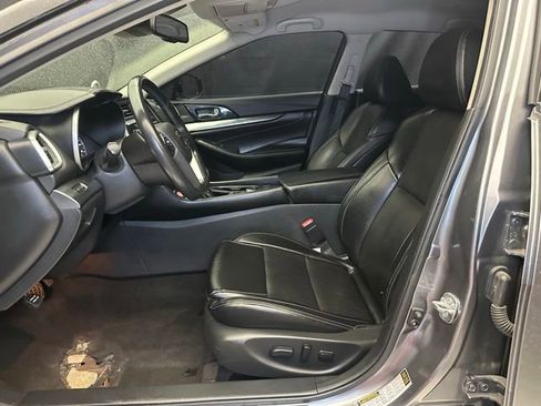 Used 2022 Nissan Maxima SV w/ Floor Mat Group FWD image 19