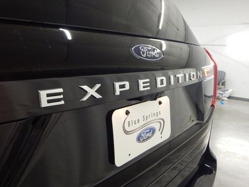 New 2025 Ford Expedition Platinum w/ Driver's Package image 7