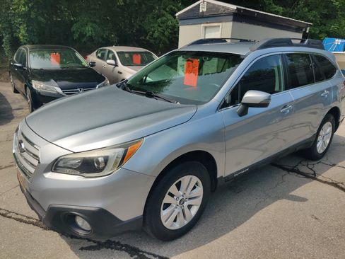 Used 2016 Subaru Outback 2.5i Premium image 2