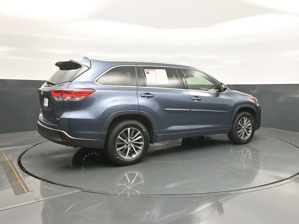Used 2017 Toyota Highlander XLE FWD image 7