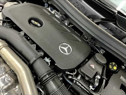 New 2025 Mercedes-Benz GLA 250 image 17