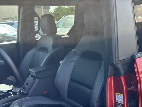 Used 2024 Ford Bronco Black Diamond AWD/4WD image 10
