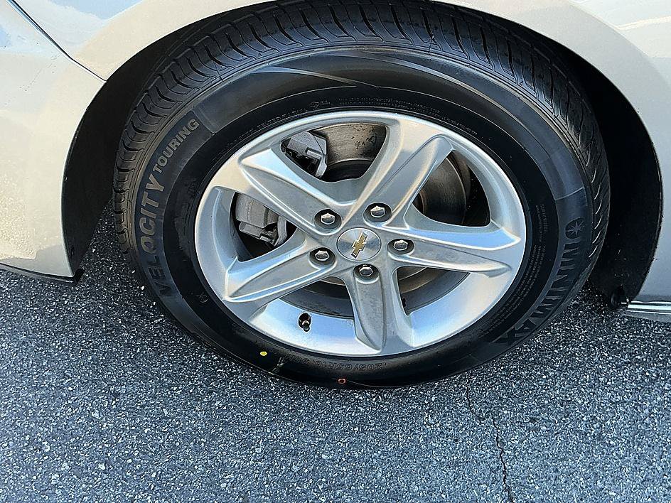 Used 2024 Chevrolet Malibu LT FWD image 7