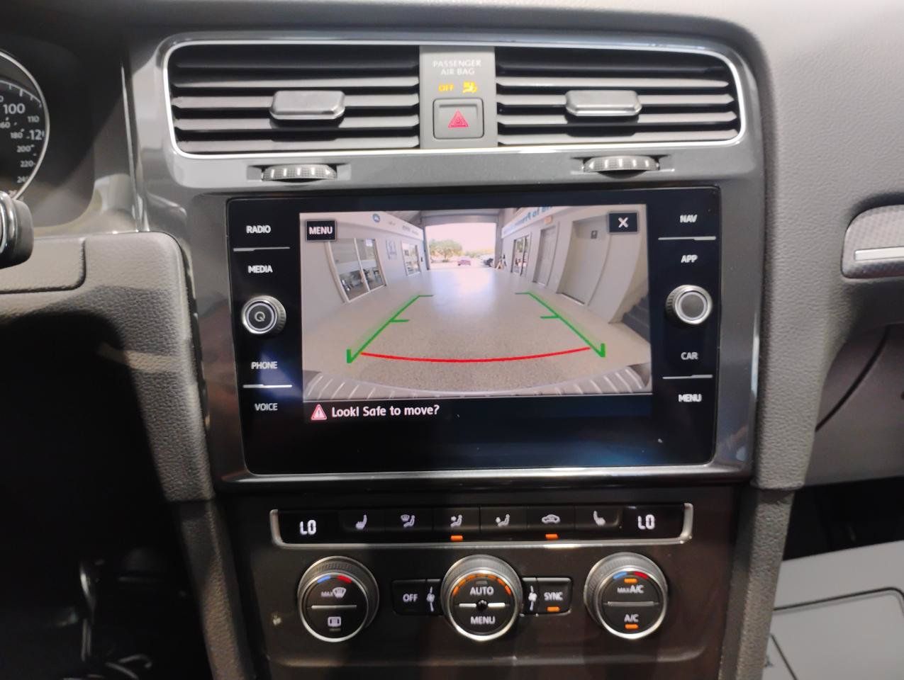 Used 2019 Volkswagen Golf Alltrack SE AWD/4WD image 36