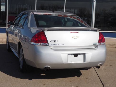 Used 2013 Chevrolet Impala LTZ FWD image 4