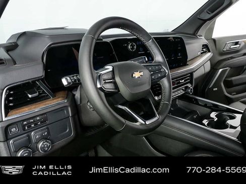Used 2025 Chevrolet Tahoe High Country RWD image 4
