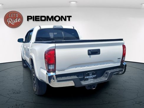 Used 2021 Toyota Tacoma SR5 RWD image 7