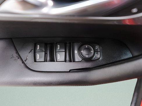 Used 2020 Chevrolet Blazer LT image 25