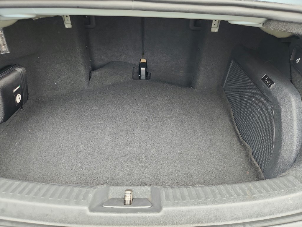 Used 2013 Volkswagen Beetle 2.5 FWD image 25