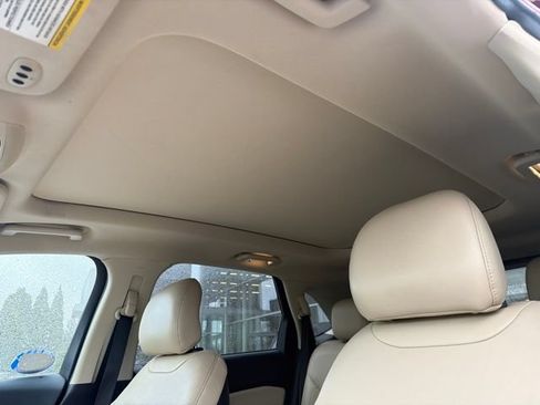Used 2016 Ford Edge SEL w/ Equipment Group 201A FWD image 11