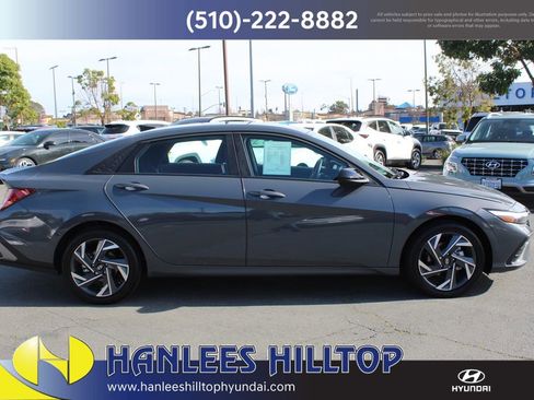 Used 2025 Hyundai Elantra SEL image 6