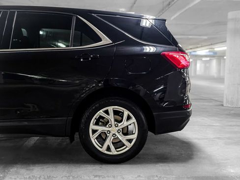 Used 2018 Chevrolet Equinox LT AWD/4WD image 16
