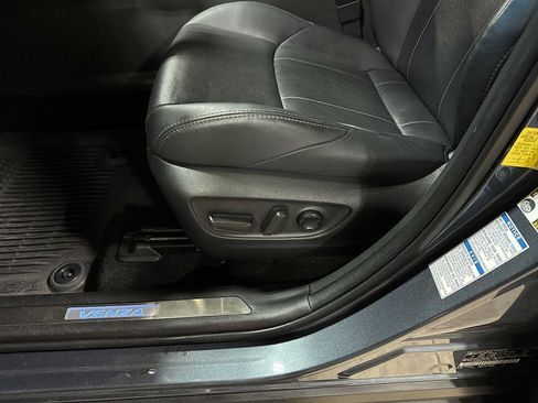 Used 2022 Toyota Venza Limited w/ Advanced Technology Package AWD/4WD image 24