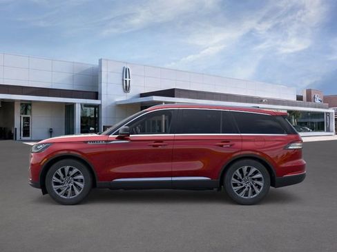 New 2026 Lincoln Aviator 2WD image 4
