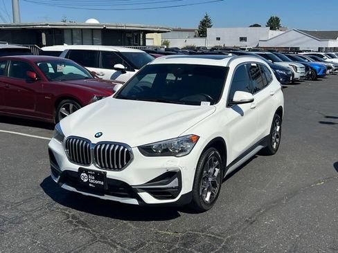 Used 2020 BMW X1 xDrive28i w/ Convenience Package AWD/4WD image 3