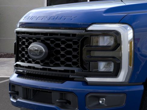New 2026 Ford F250 Lariat w/ Black Appearance Package image 17