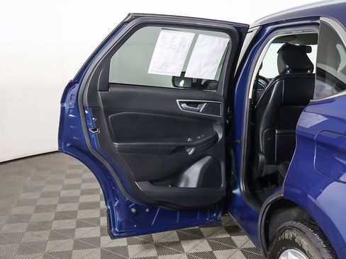 Used 2020 Ford Edge SEL w/ Convenience Package image 19