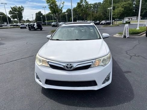 Used 2014 Toyota Camry XLE FWD image 4