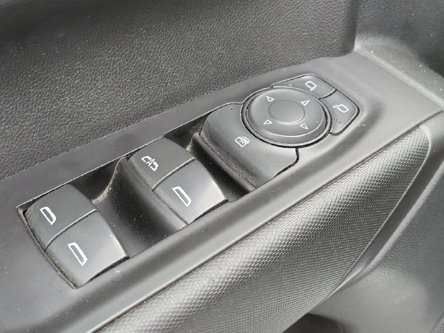 Used 2020 Chevrolet Silverado 1500 Custom w/ Custom Value Package RWD image 18